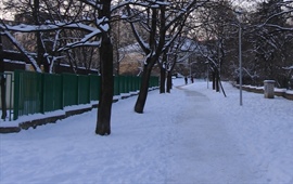 Úklid chodníků v zimě