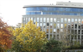 TZ: ZMČ Praha 10 schválilo téměř tři miliony korun na odměnu a dary bezpečnostním složkám